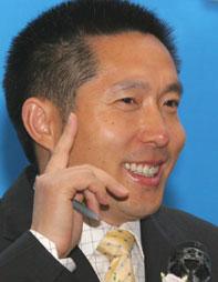 中央電視臺廣告經(jīng)濟信息中心主任、經(jīng)濟頻道總監(jiān)郭振璽