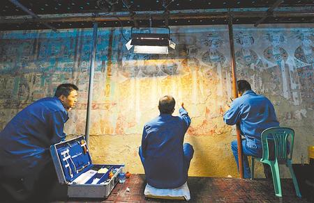 莫高窟記得，“飛天”記得…… ——敦煌研究院文物保護(hù)利用群體素描