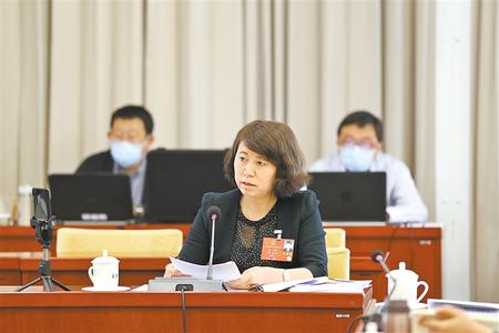 【兩會(huì)連線】楊艷代表：把論文寫在祖國大地上
