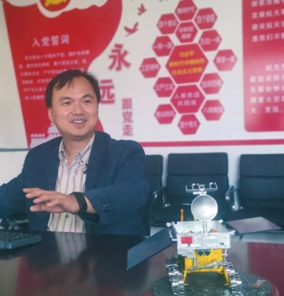 雷占許：航天報國，愿當好航天科普“排頭兵”