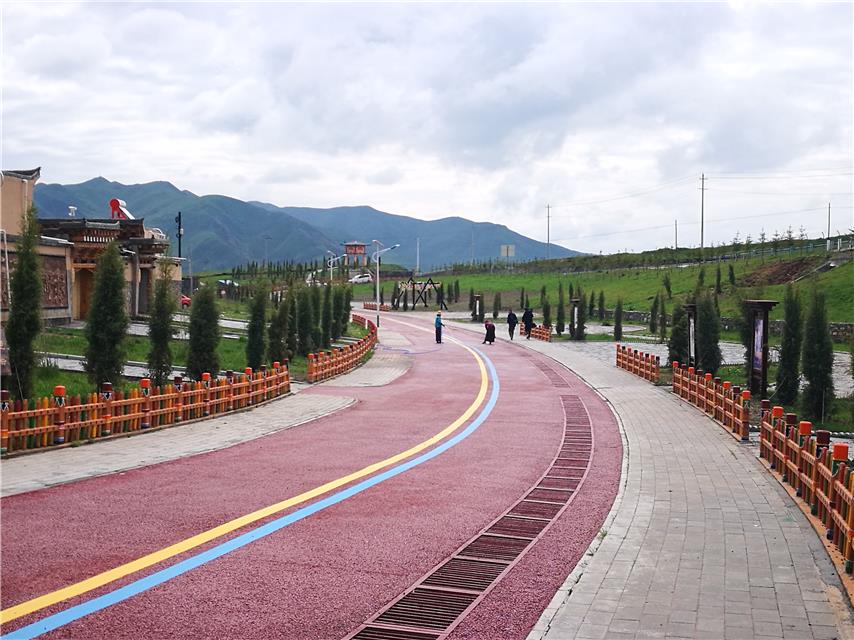 甘肅甘南州夏河縣安果村：吃上“旅游”飯，安心奔小康