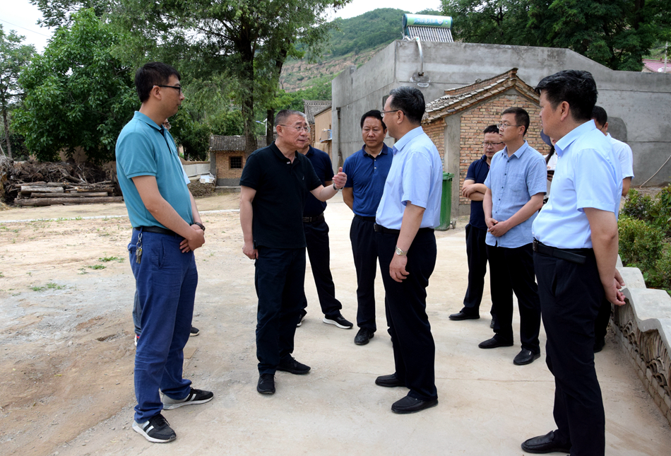 王銳深入麥積區(qū)、甘谷縣掛牌督戰(zhàn)村調(diào)研指導(dǎo)脫貧攻堅(jiān)工作