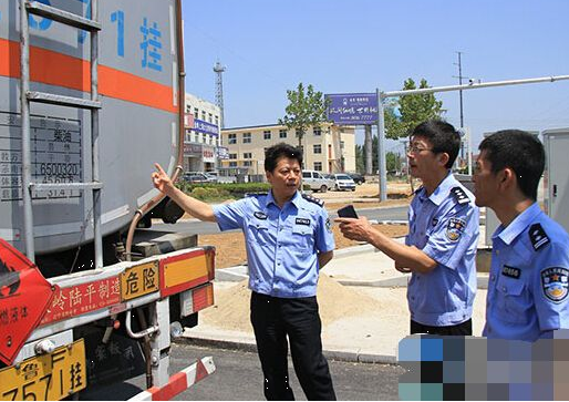 蘭州市開展?；愤\(yùn)輸交通安全專項(xiàng)整治行動(dòng)