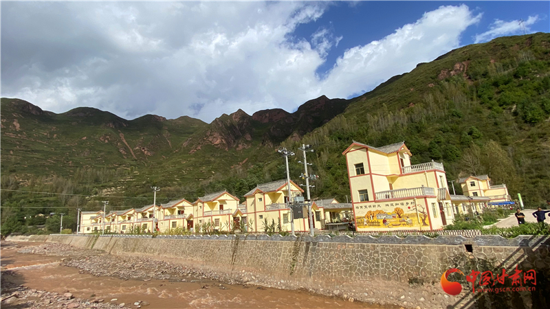 隴南宕昌：強化扶貧領(lǐng)域監(jiān)督執(zhí)紀(jì) 護(hù)航易地扶貧搬遷幸福路