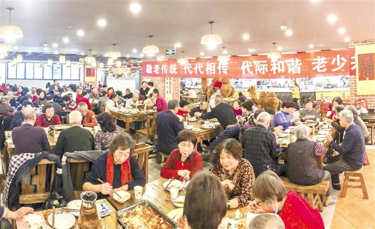 孝滿金城、德潤(rùn)人心 蘭州市舉辦第六屆千叟宴感恩活動(dòng)