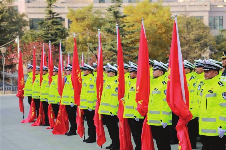 蘭州冬季道路交通事故預(yù)防“百日會戰(zhàn)”打響“零點行動”啟動