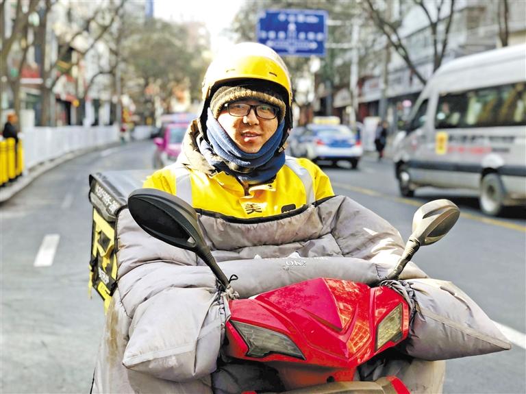 外賣小哥王全軍：好好干，在蘭州買套房