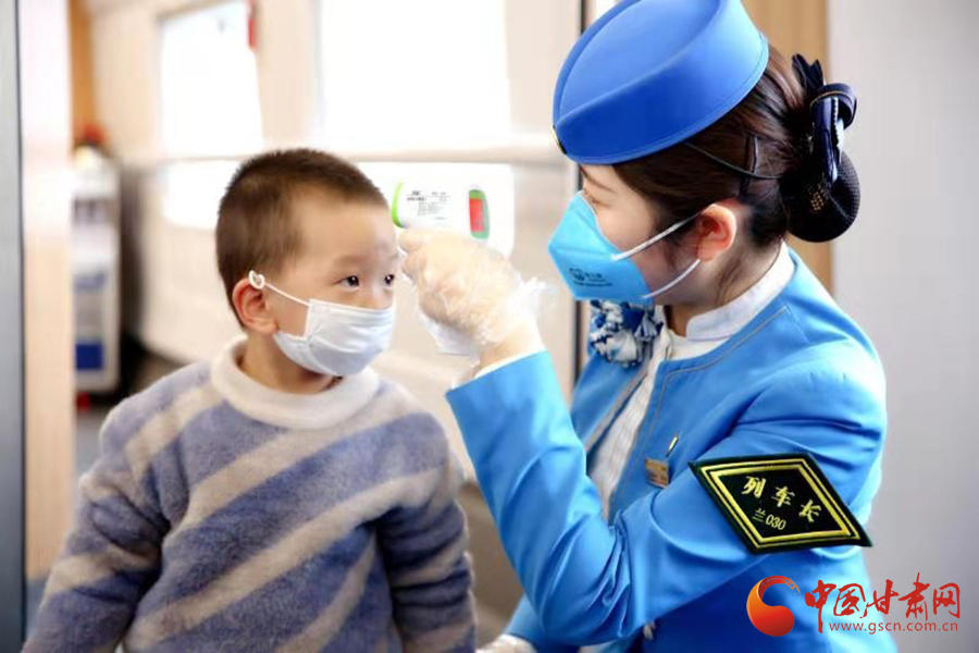 回家路上，請(qǐng)配合疫情防控要求 