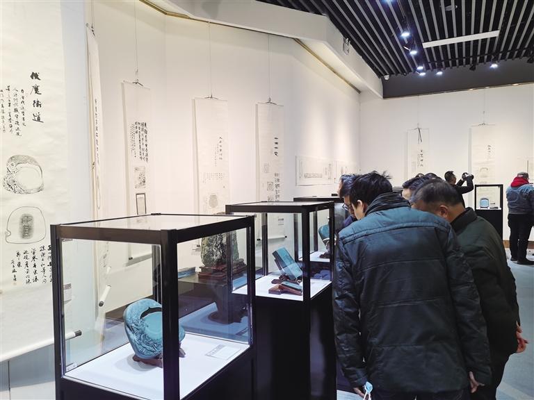 “非遺精品洮硯傳拓題跋藝術(shù)展”開展 洮硯雕刻、傳拓、拓片題跋集中亮相甘肅藝術(shù)館
