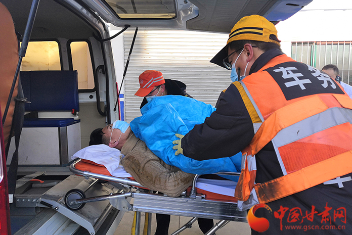 19分鐘緊急救援，永登車(chē)站為旅客開(kāi)辟生命通道