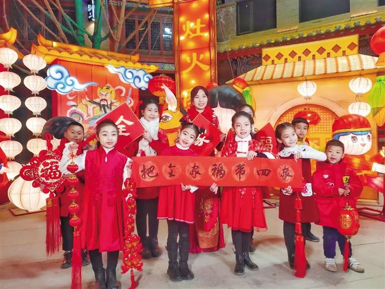 中共蘭州市委宣傳部出品 原創(chuàng)音樂電視《全家?！?向全市人民拜年！