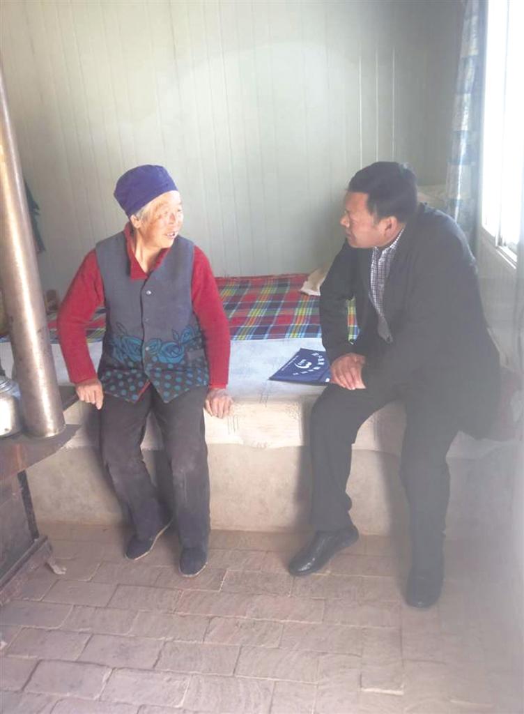 榆中縣扶貧開發(fā)辦公室黨組書記、主任王國福：建言獻(xiàn)策當(dāng)助手 沖鋒陷陣排頭兵