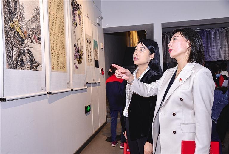 慶祝建黨100周年 蘭州市直機關(guān)舉辦書畫攝影展