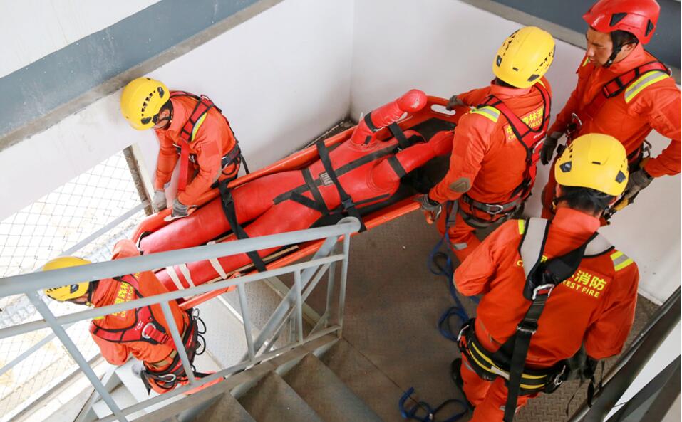 【隴拍客】超燃！ “火焰藍(lán)”競(jìng)技比武火力全開(kāi)