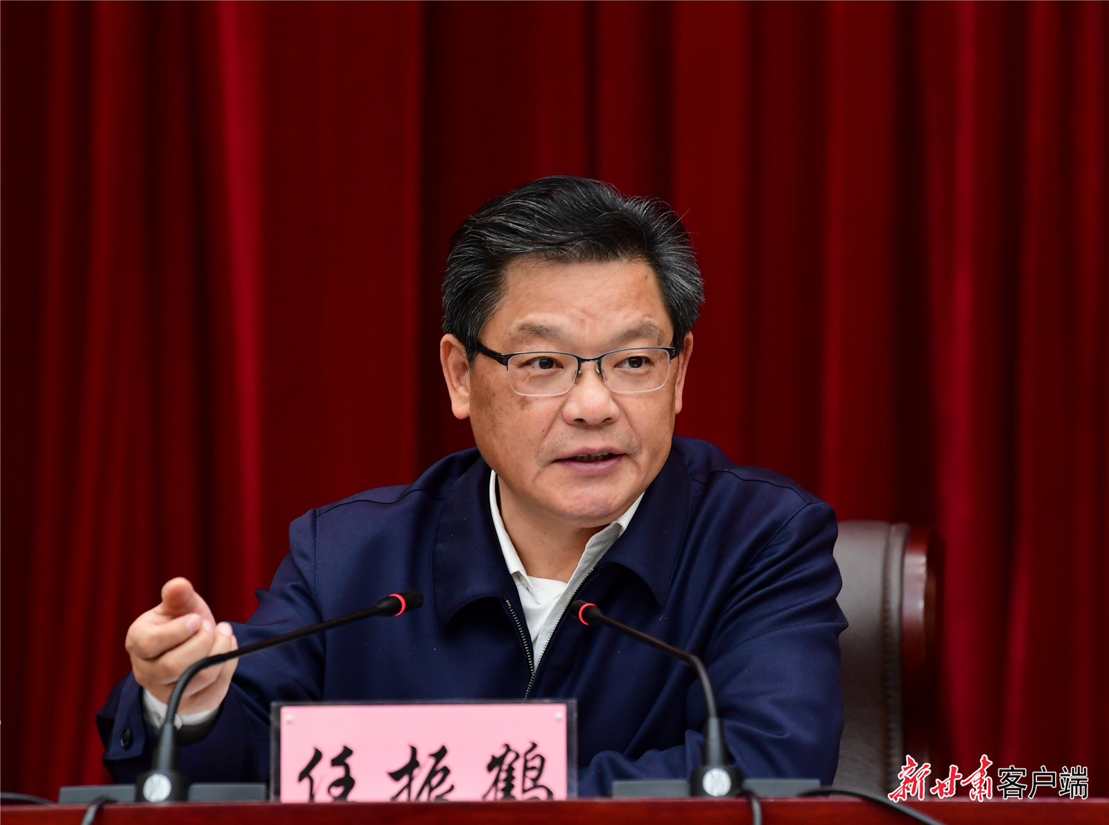 任振鶴在全省新型城鎮(zhèn)化工作推進會議上強調(diào)：凝心聚力抓落實、蹄疾步穩(wěn)向前進，奮力推進新型城鎮(zhèn)化建設(shè)再上新臺階