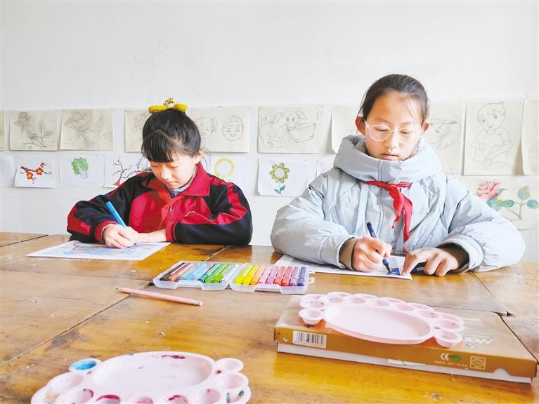 甘肅這兩名小朋友，被太空中亞平老師點(diǎn)了名